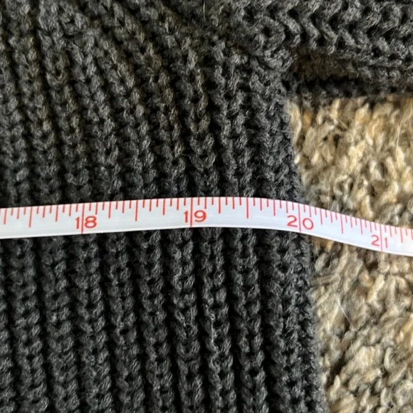 Quince 100% Organic Cotton Fisherman Crew Sweater - Women's Medium - Charcoal - Picture 5 of 8